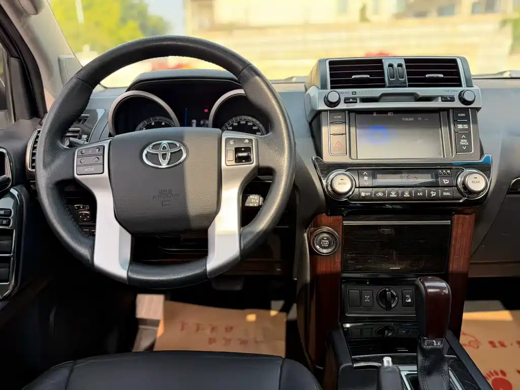 Toyota Prado 2017 — фото 6