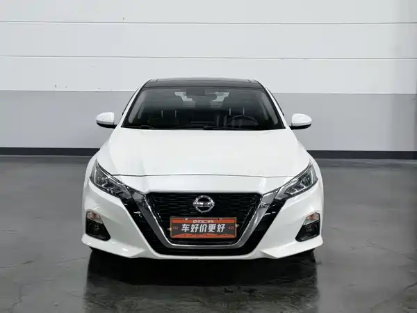 Nissan Teana 2022