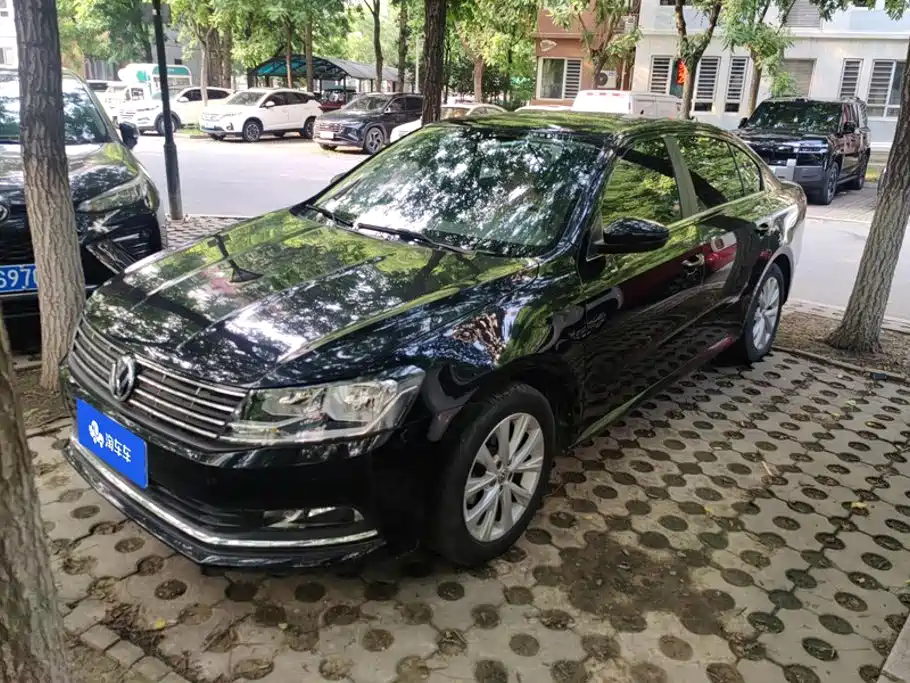 Volkswagen Lavida 2015