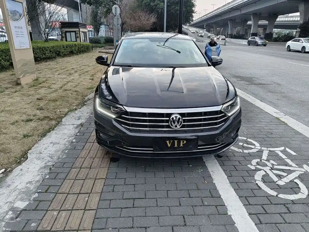 Volkswagen Sagitar 2021