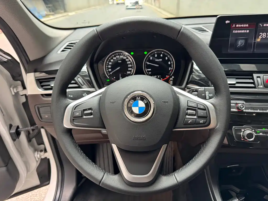 BMW X1 2023 — фото 9