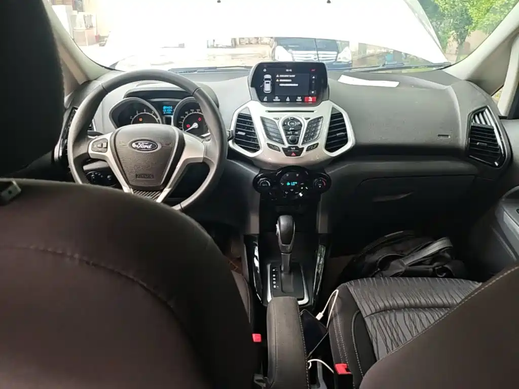 Ford EcoSport 2017 — фото 10