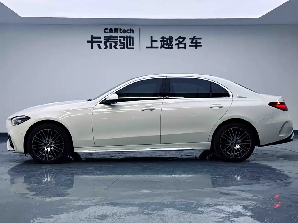 Mercedes-Benz C-Class 2024