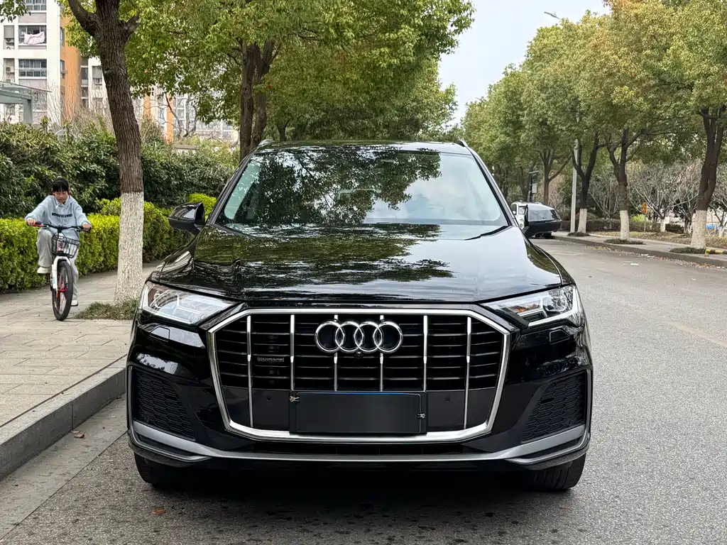 Audi Q7 2023 — фото 2