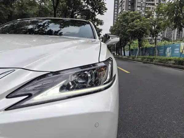 Lexus ES 2024