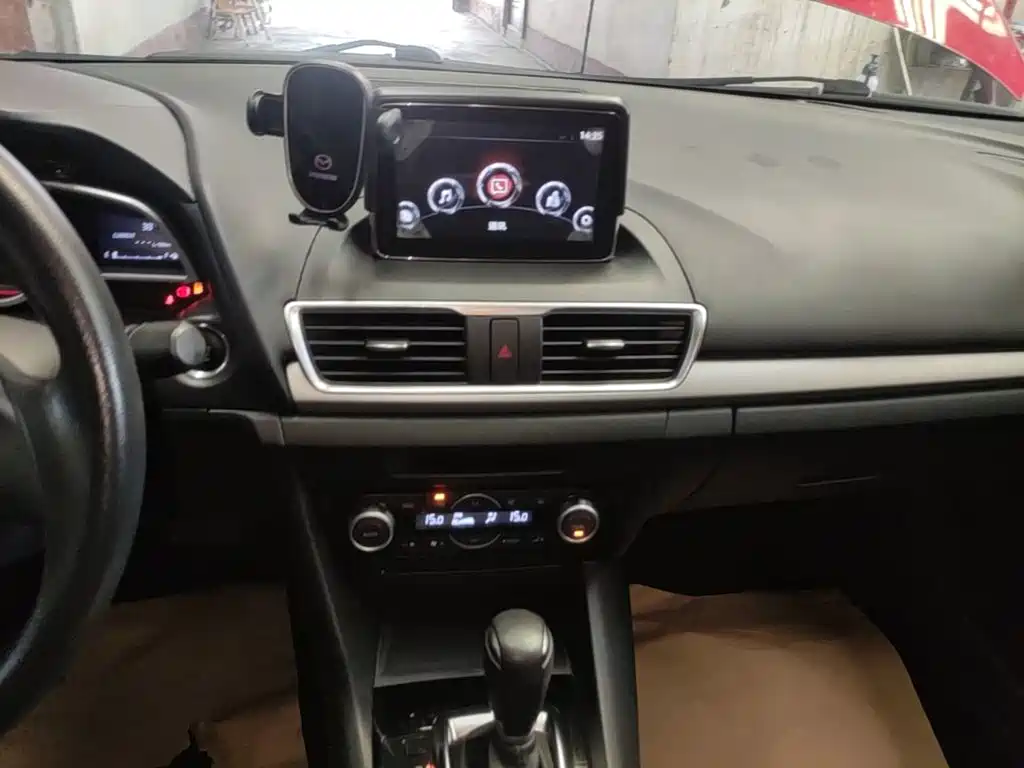 Mazda 3 Angkesela 2016 — фото 13