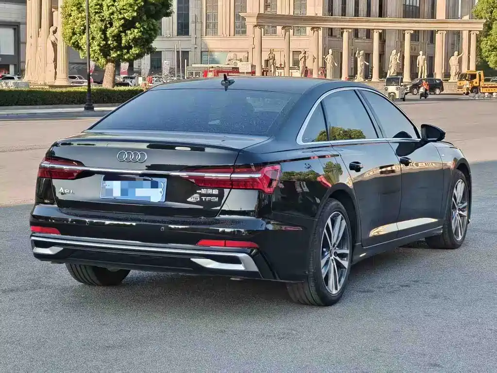 Audi A6L 2022