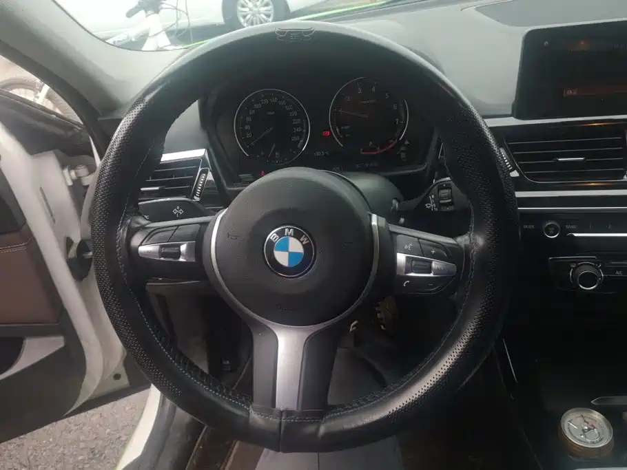 BMW 1 Series 2021 — фото 15
