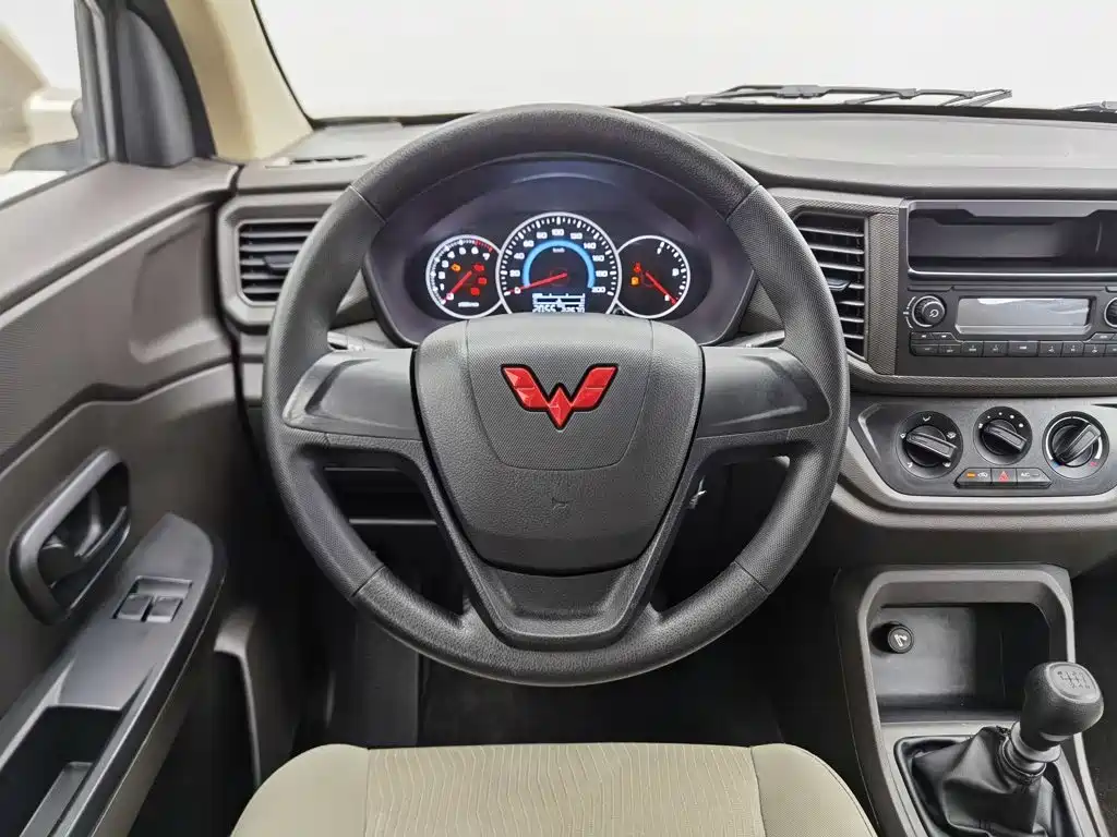 Wuling Hongguang V 2024 — фото 11