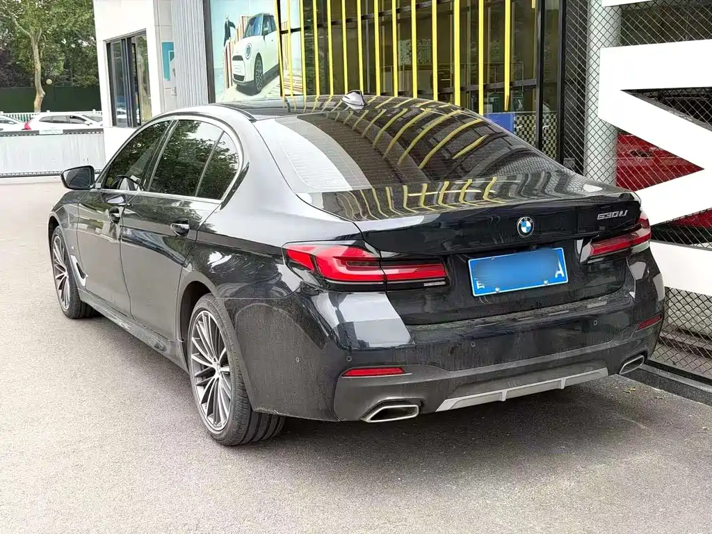 BMW 5 Series 2023