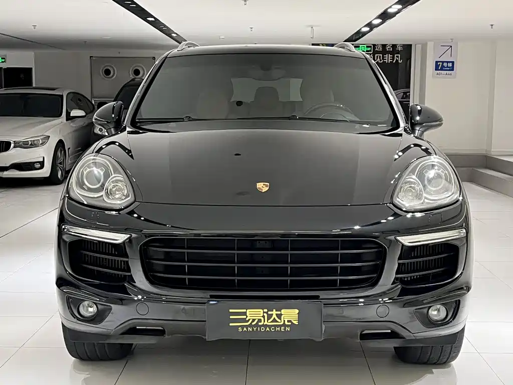 Porsche Cayenne 2017 — фото 2
