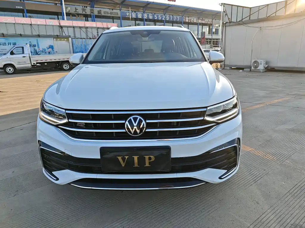Volkswagen Tiguan L 2023 — фото 2