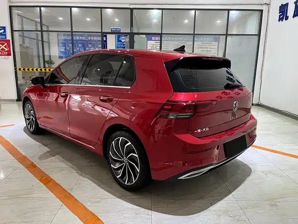 Volkswagen Golf 2022