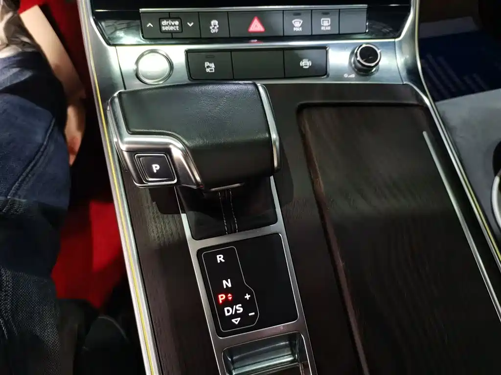 Audi A6L 2020 — фото 14