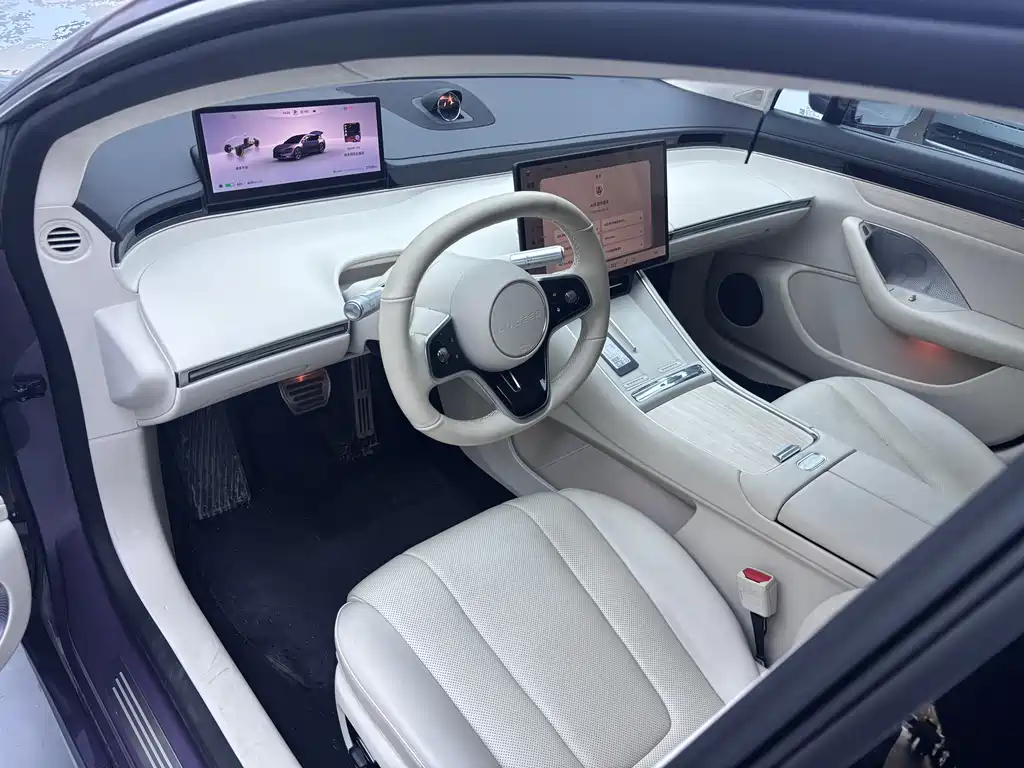 Luxeed Zhijie S7 2024