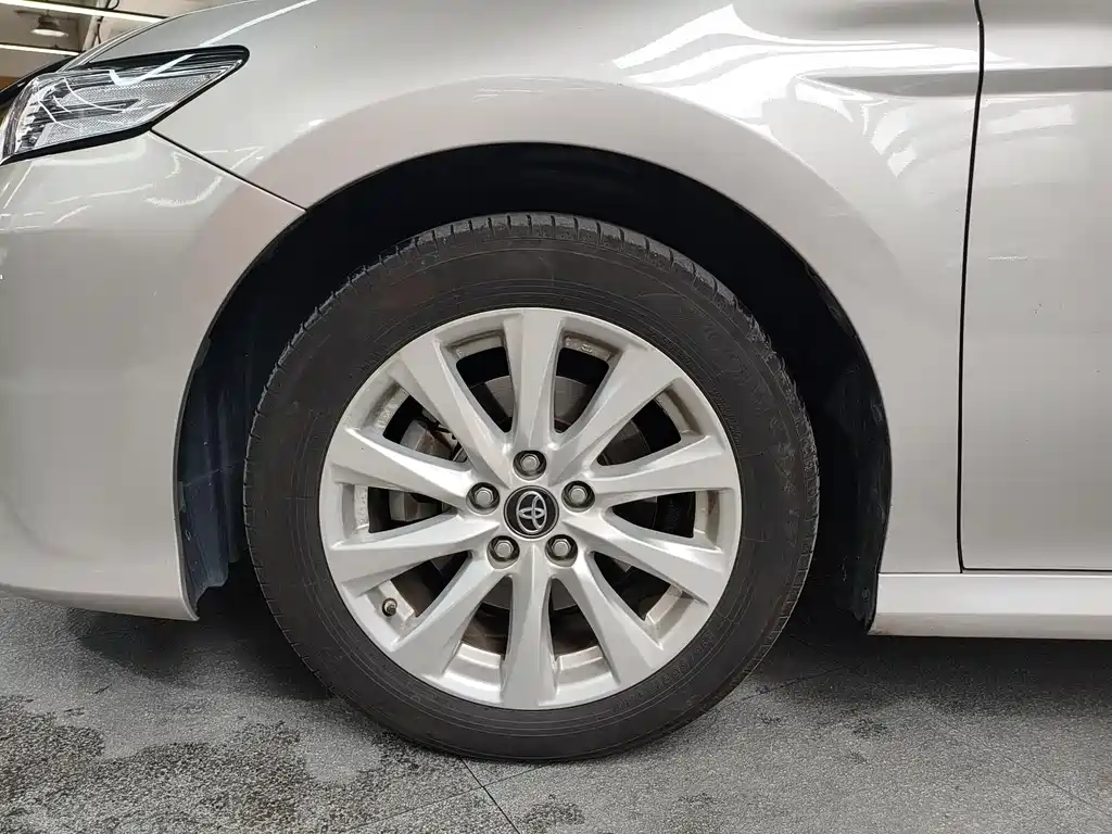 Toyota Camry 2021 — фото 14