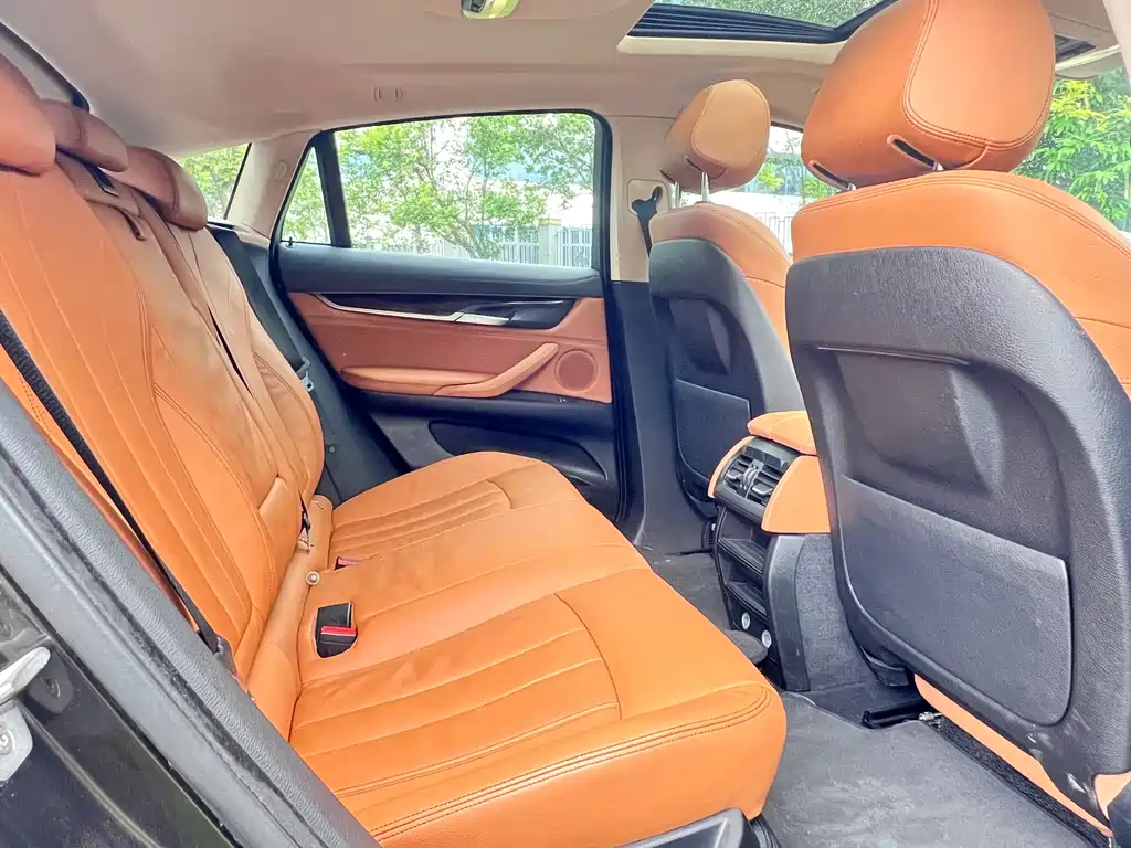 BMW X6 2015 — фото 11