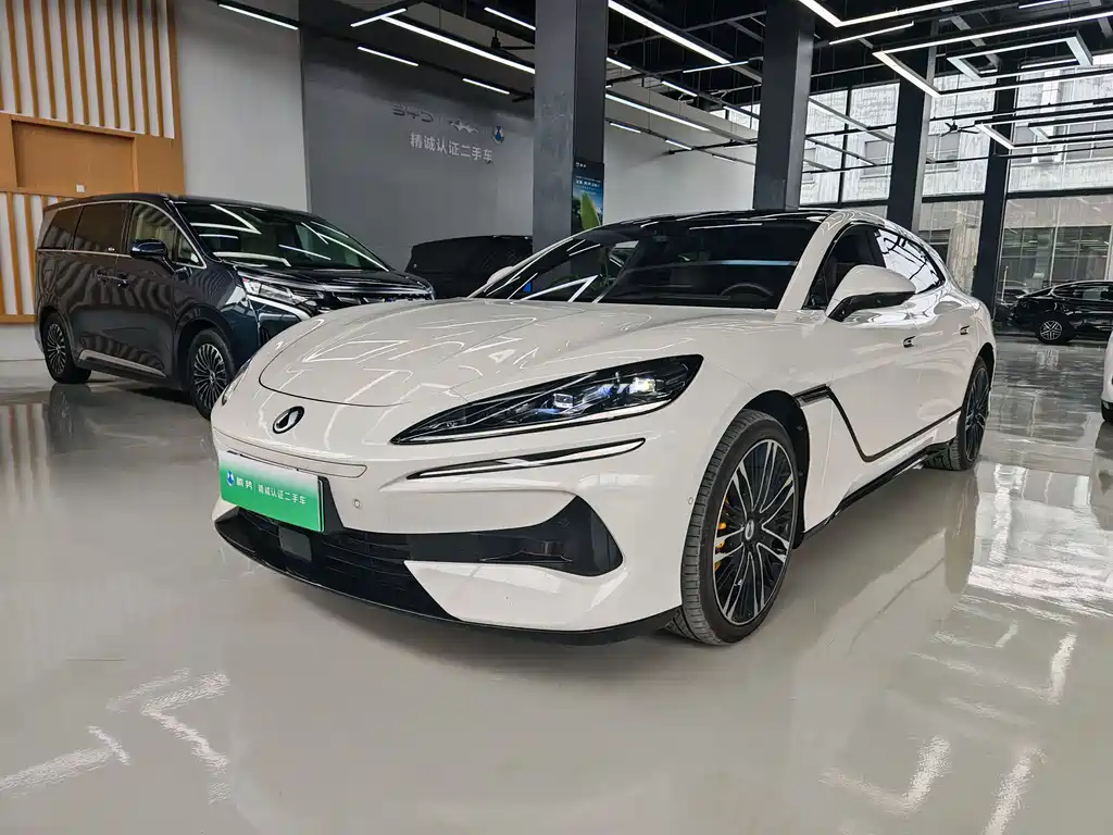 Denza Z9GT 2024