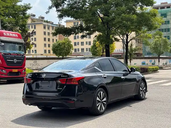 Nissan Teana 2022