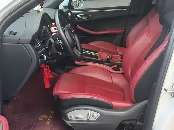 Porsche Macan 2024