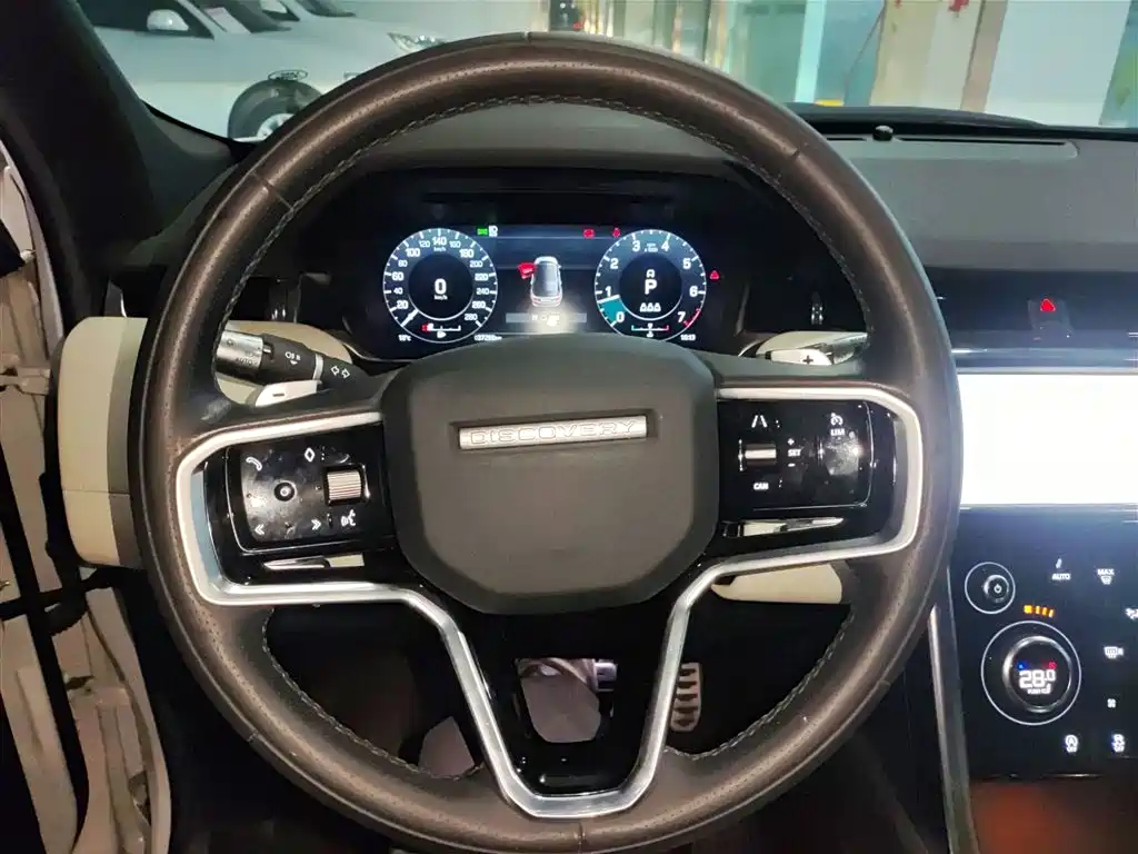 Land Rover Discovery Sport 2022 — фото 11