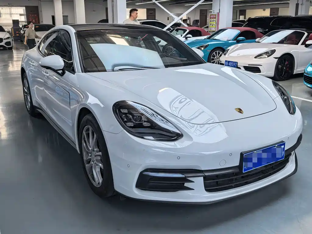 Porsche Panamera 2017 — фото 3