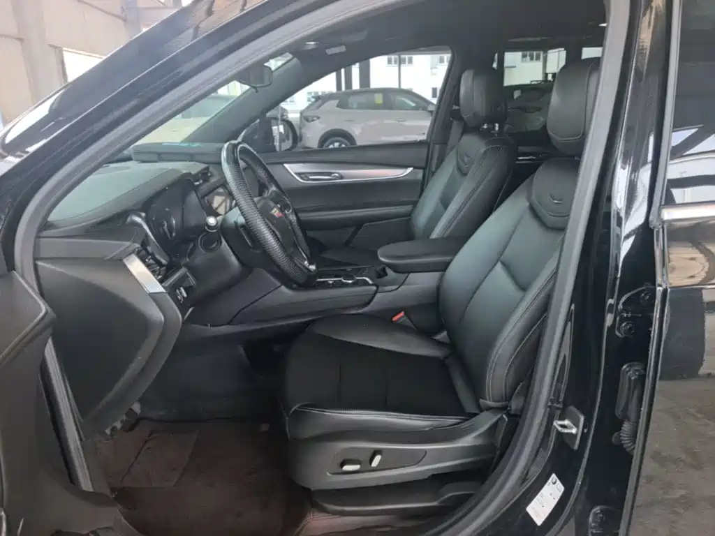 Cadillac XT6 2021 — фото 15