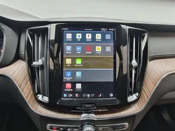 Volvo XC60 2023