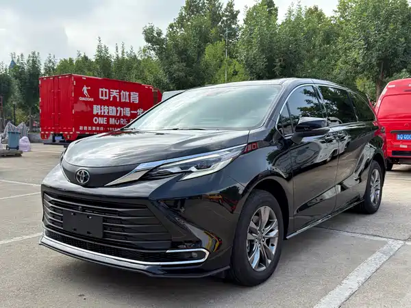 Toyota Sienna 2026