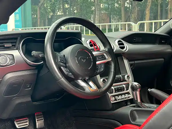 Ford Mustang 2021