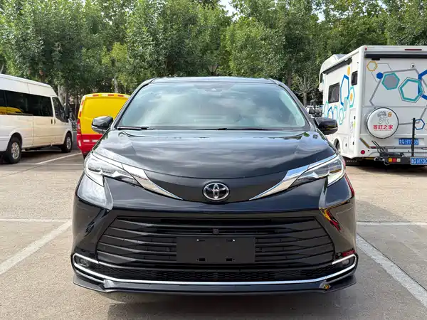 Toyota Sienna 2026