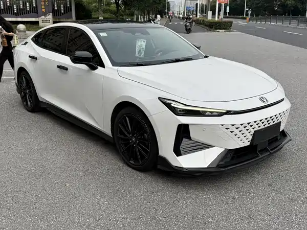 Changan UNI-V 2024