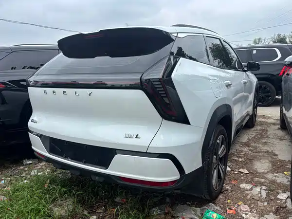 Geely Boyue L 2025