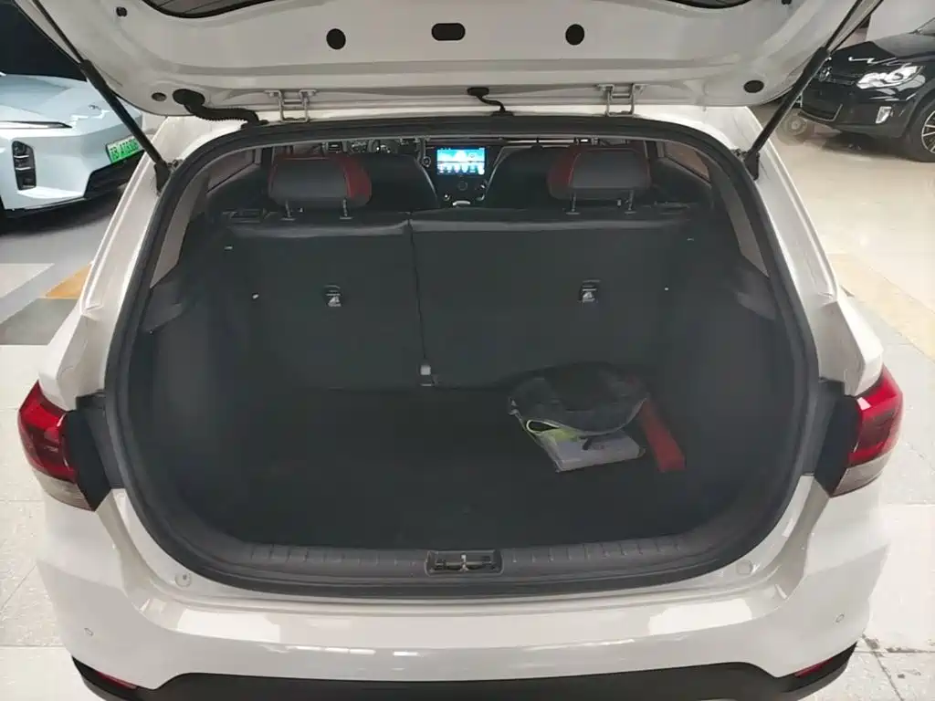 Kia KX Cross 2018 — фото 19