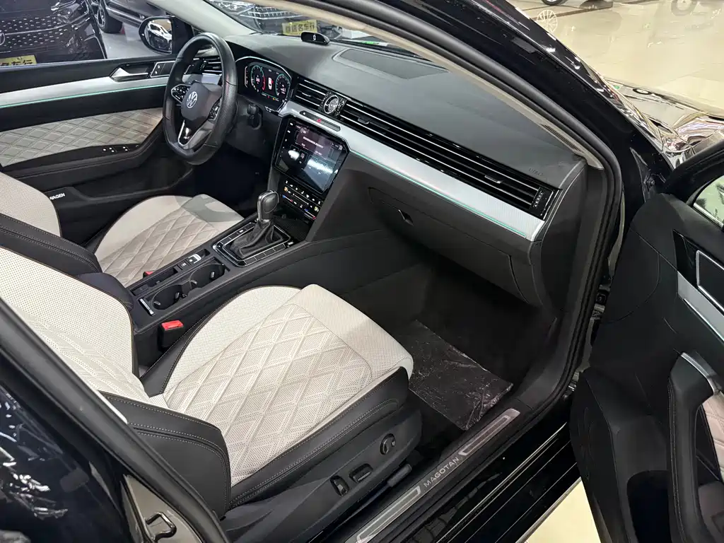 Volkswagen Magotan 2024