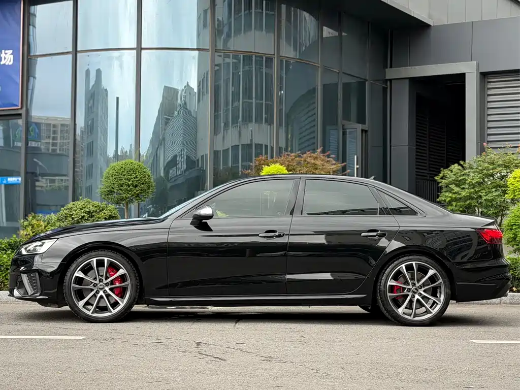 Audi S4 2024