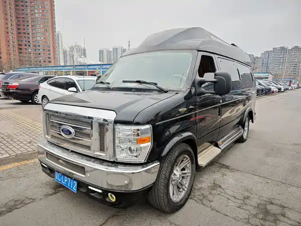 Ford E350 2011