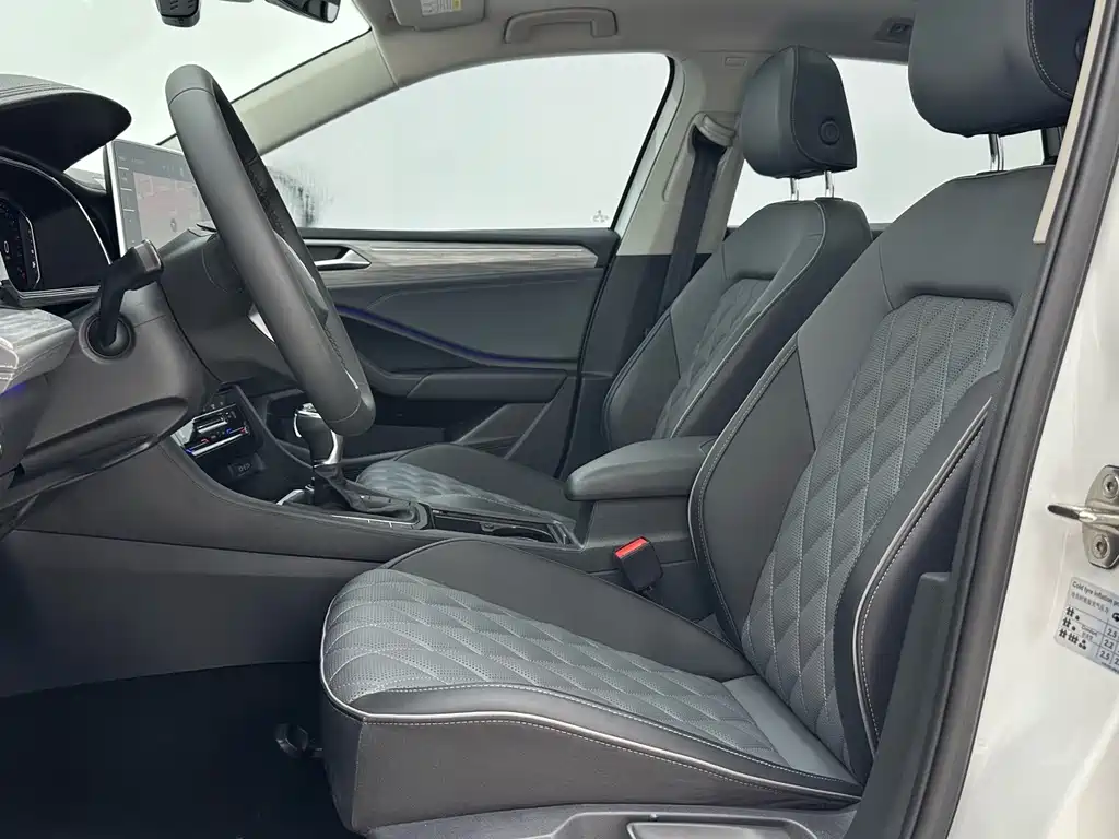 Volkswagen Sagitar 2022