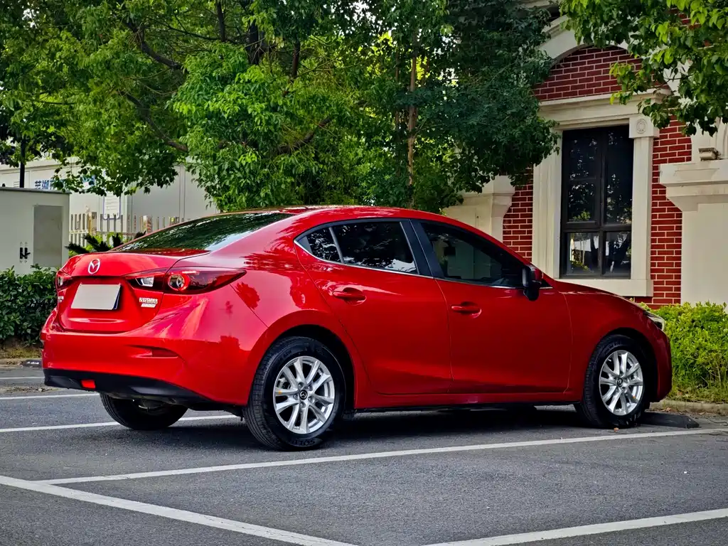 Mazda 3 Axela 2018 — фото 7