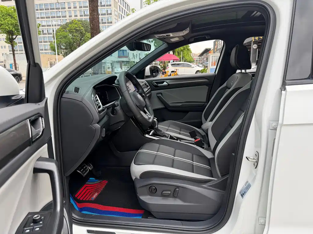 Volkswagen T-Roc 2025 — фото 14