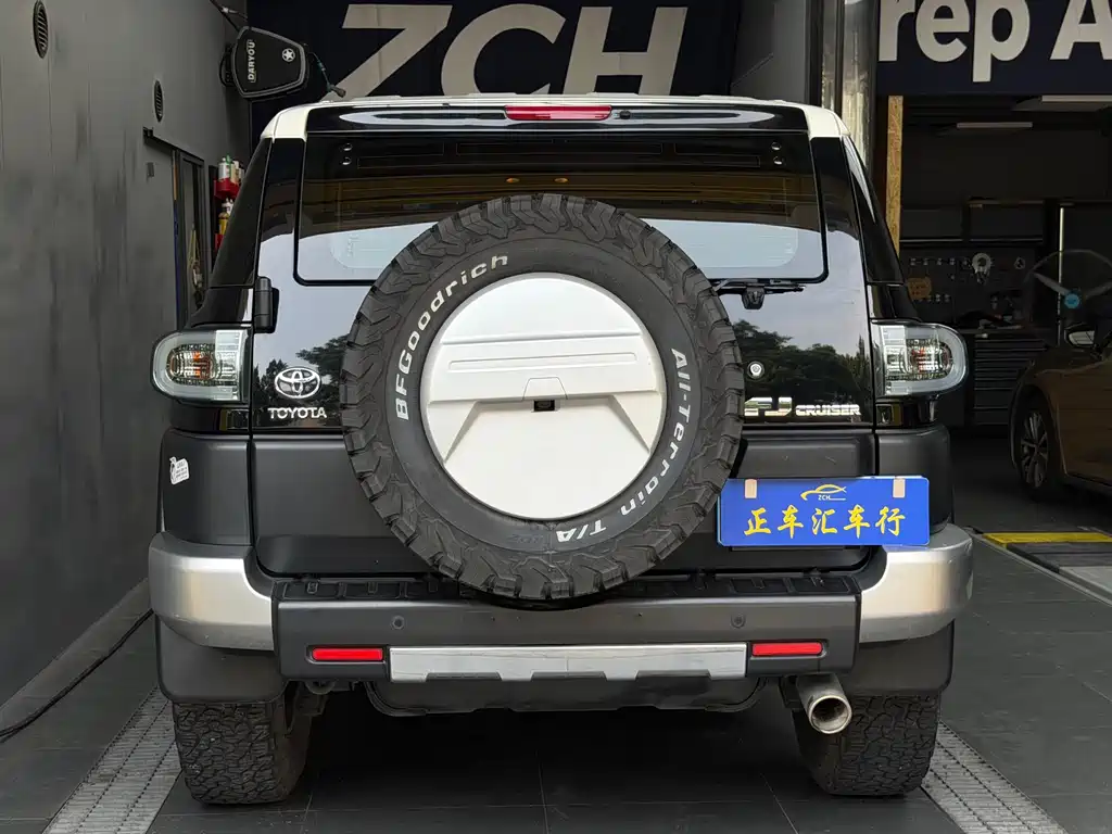Toyota FJ Cruiser 2019 — фото 14