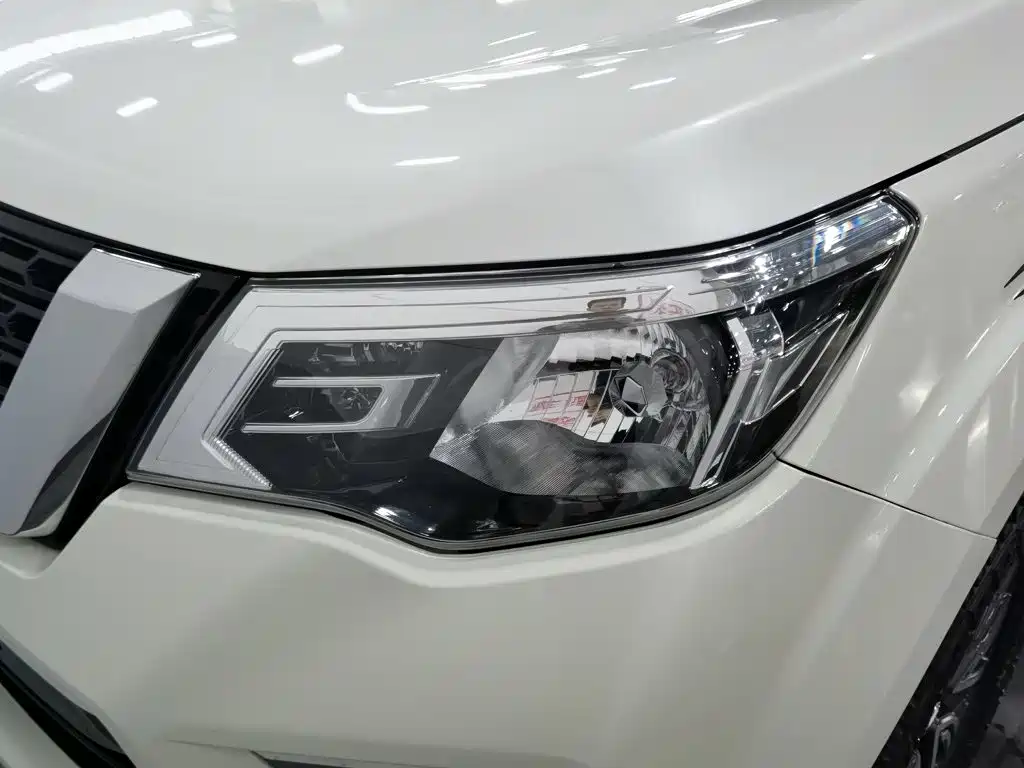 Nissan Terra 2021