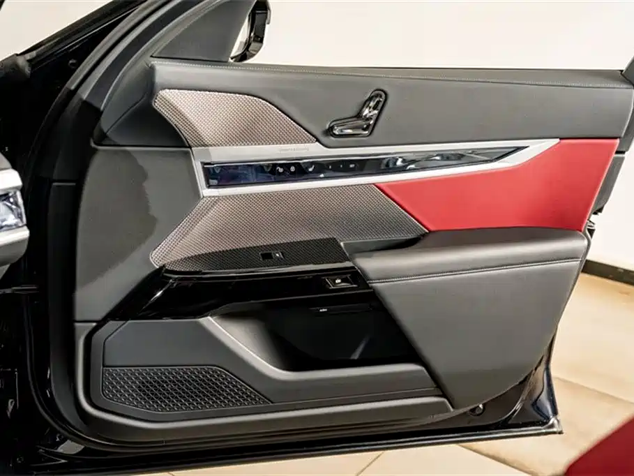 BMW 7 Series 2025 — фото 18