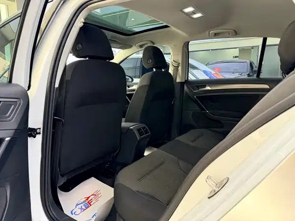 Volkswagen Golf 2016