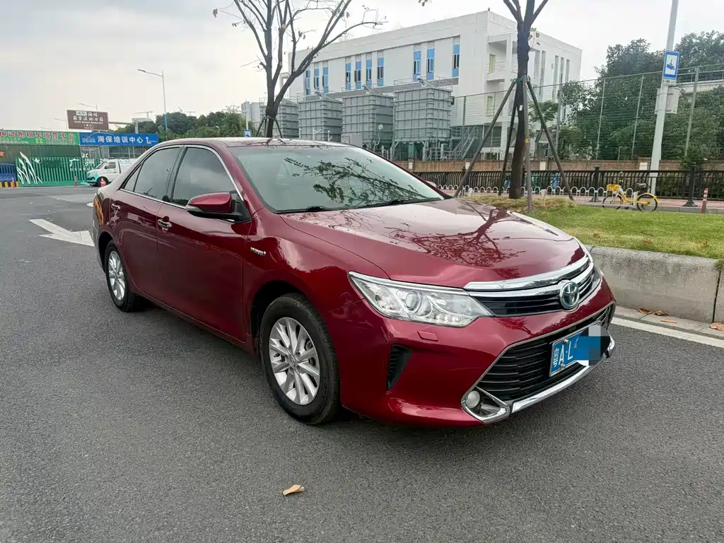Toyota Camry 2016 — фото 3