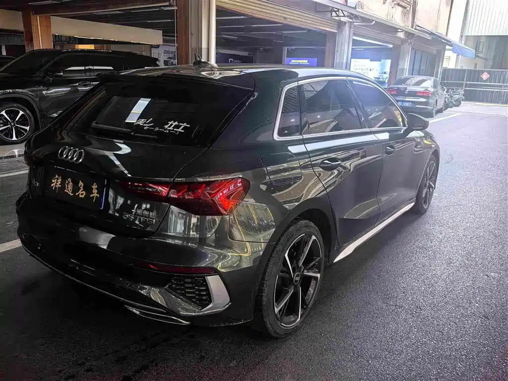 Audi A3 2022 — фото 10