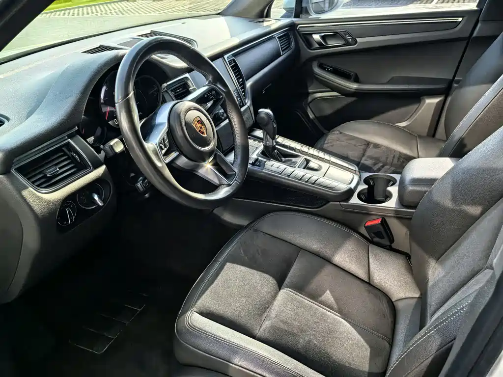 Porsche Macan 2016 — фото 8