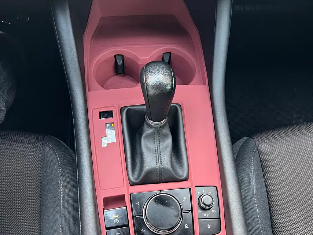 Mazda 3 Axela 2019 — фото 18