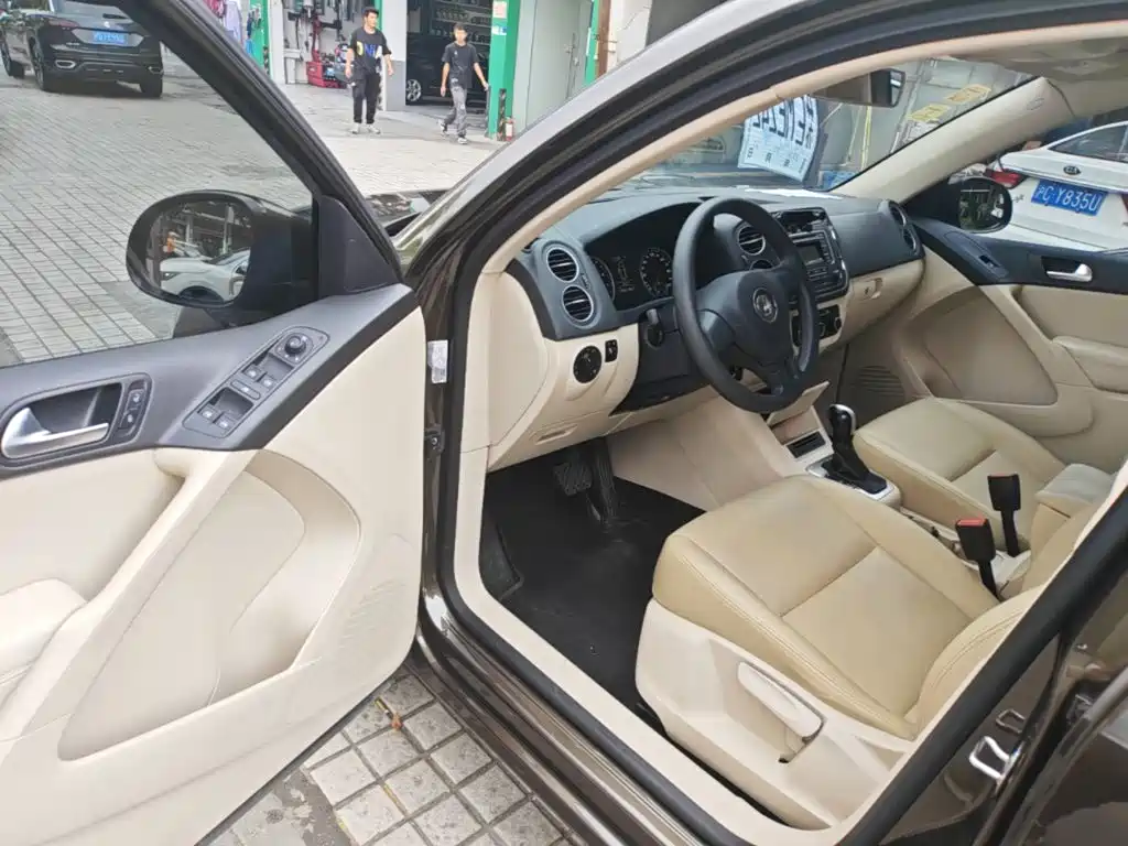 Volkswagen Tiguan 2015 — фото 16