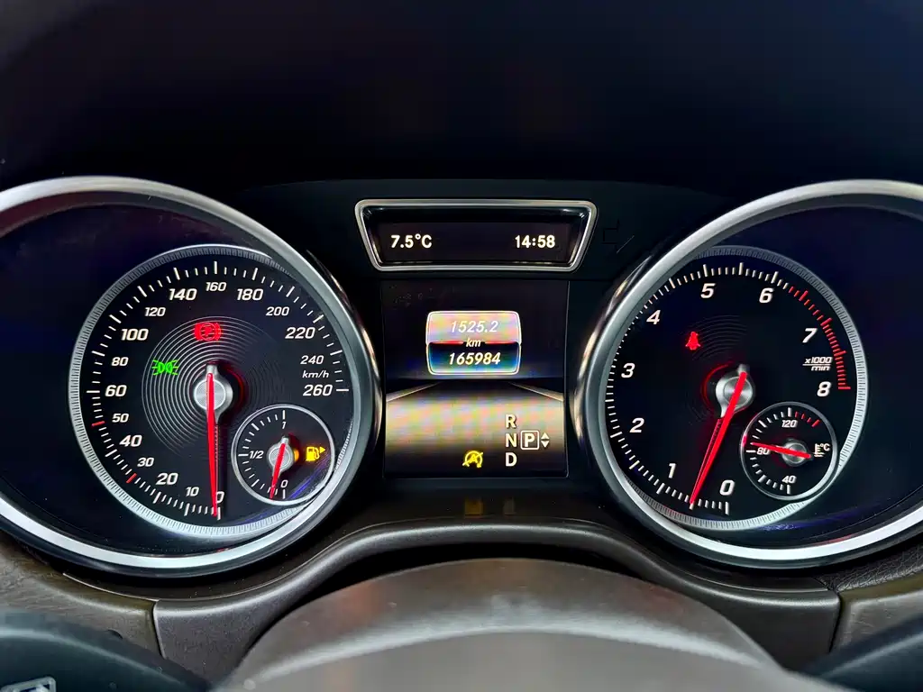 Mercedes-Benz GLE 2016 — фото 18